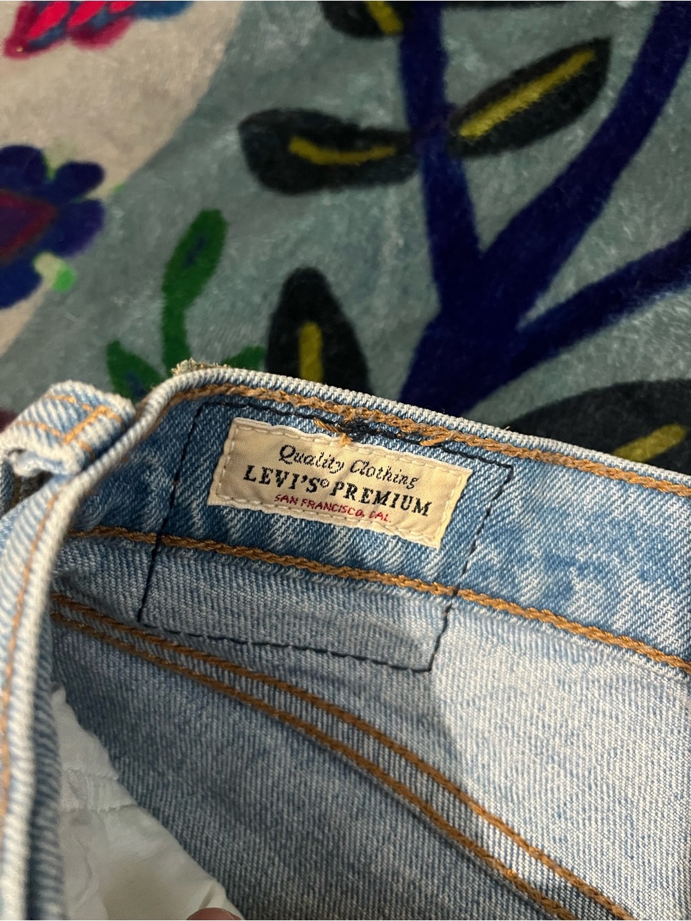 Levi's Light Blue High-Rise Button Fly Straight Leg Jeans for Women Size 26 - Picture 9 of 12